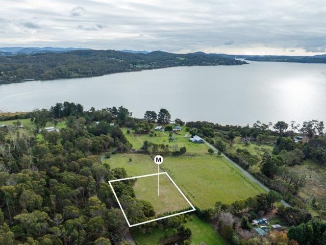 Land for sale in Swan Point, Tasmania