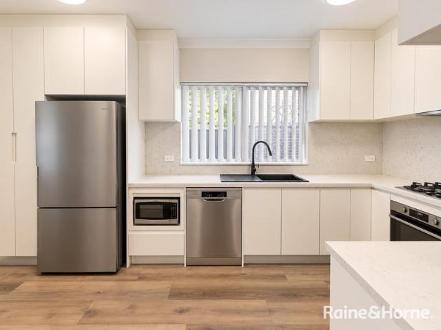 Duplex for rent in Eastlakes, Sydney