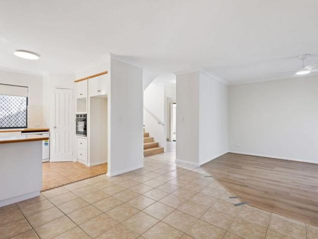Townhouse for rent in Stirling, Western Australia
