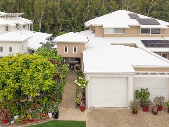 Townhouse for sale in Kings Creek, Queensland
