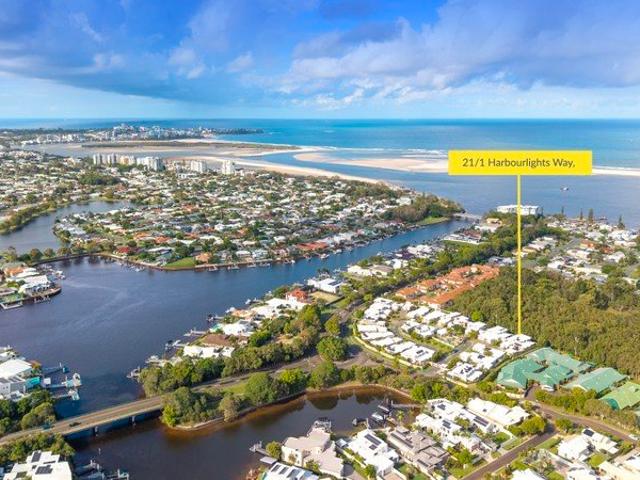 Townhouse for sale in Kings Creek, Queensland