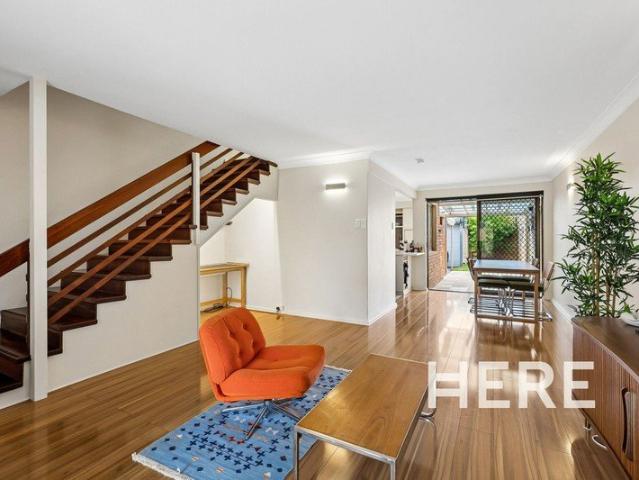 Townhouse for rent in Cambridge, Western Australia