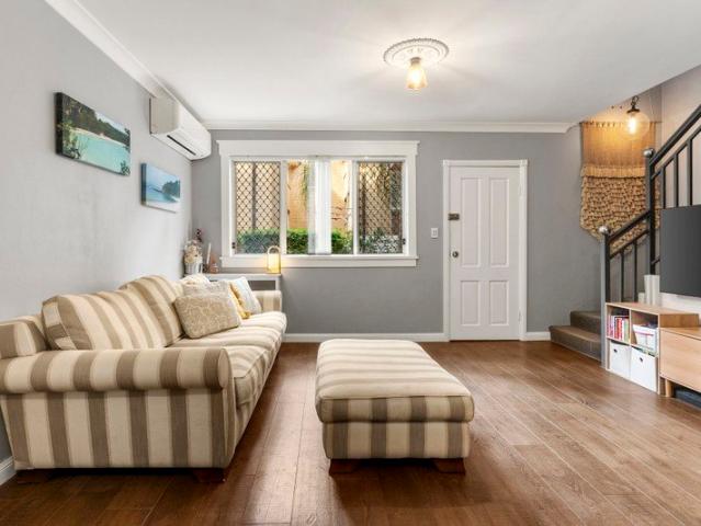 Townhouse for sale in Sutherland, New South Wales
