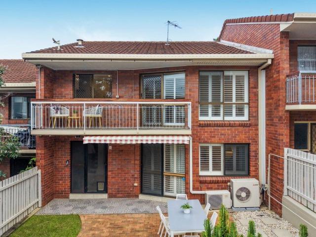 Townhouse for sale in Toombul, Queensland