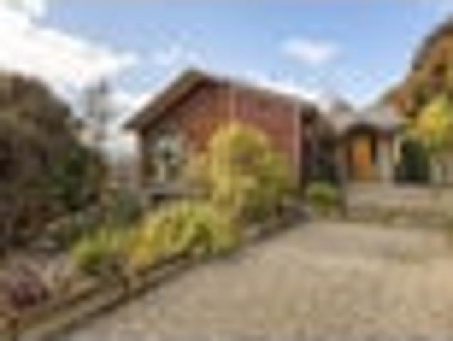House for sale in Otakou