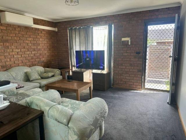 Room for rent in Portland, Victoria