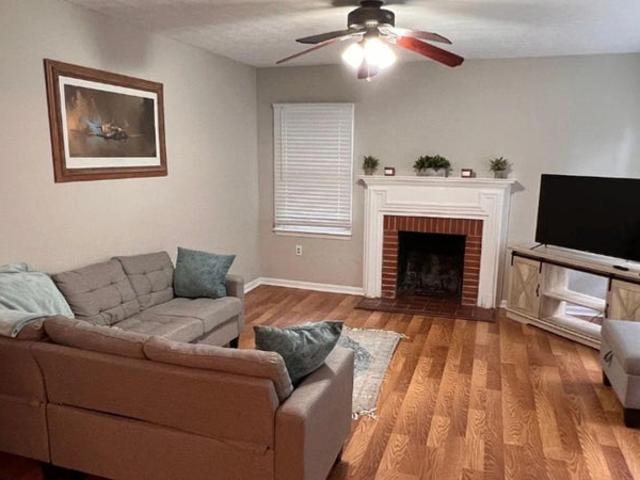 Room for rent in Box Springs, Georgia