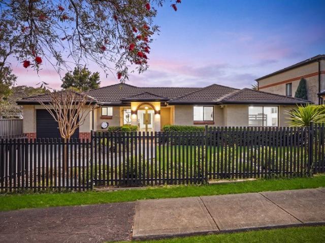 Villa for sale in Sydney, New South Wales