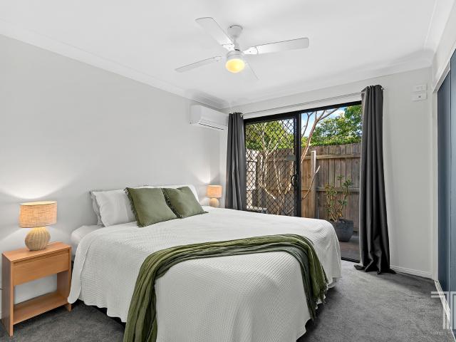 Townhouse for sale in Camp Hill, Greater Brisbane