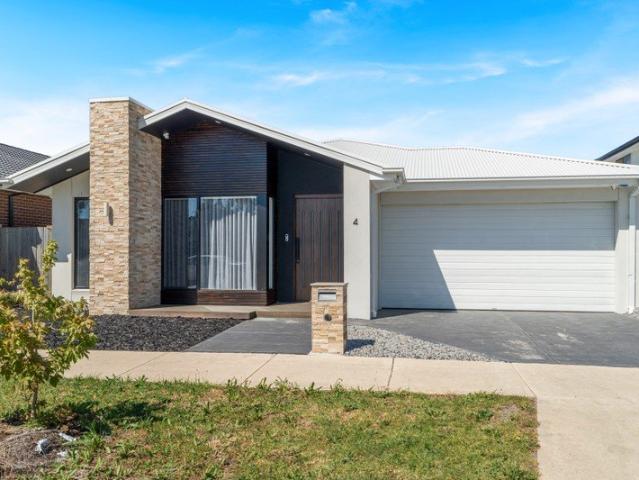 House for sale in Kinbrook, Melbourne