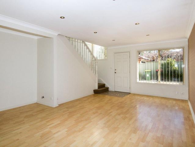 Townhouse for rent in Sydney, New South Wales