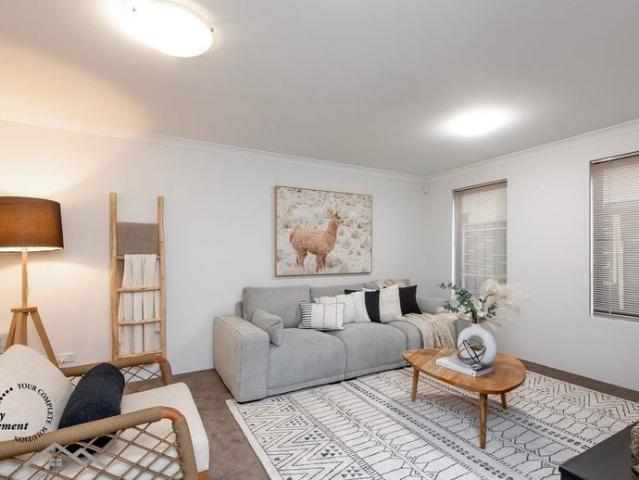 Townhouse for rent in Rivervale, Western Australia