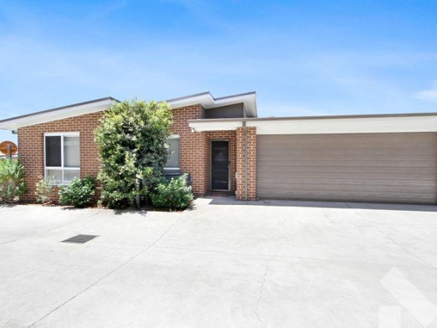 Villa for rent in Wollongong West, New South Wales