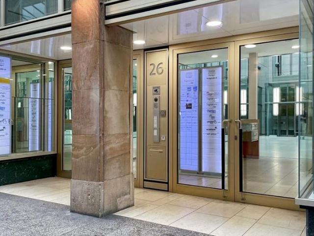 Gewerbe mieten in Stuttgart, Rathaus