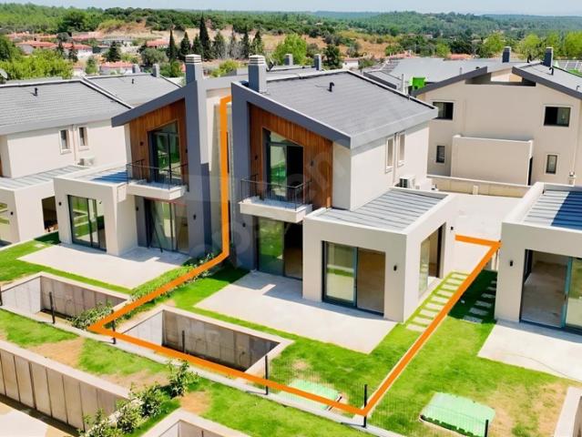 Kuşçular Mahallesi, Urla içerisinde satılık Villa