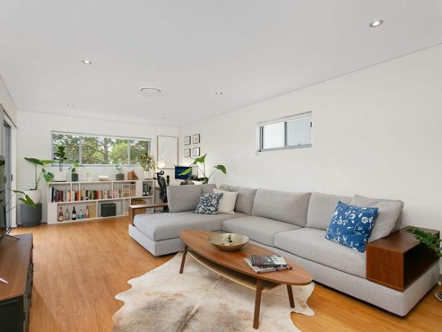 Apartment for rent in Lower North Shore, Sydney