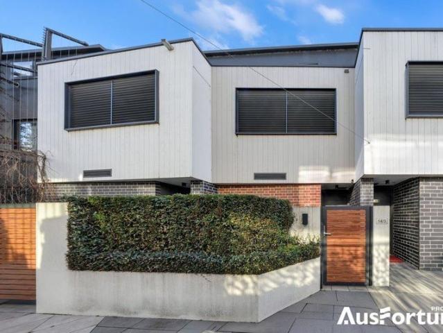 Townhouse for sale in Camerons Creek, Victoria