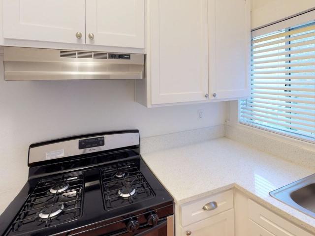 Apartment for rent in Canoga Park, California