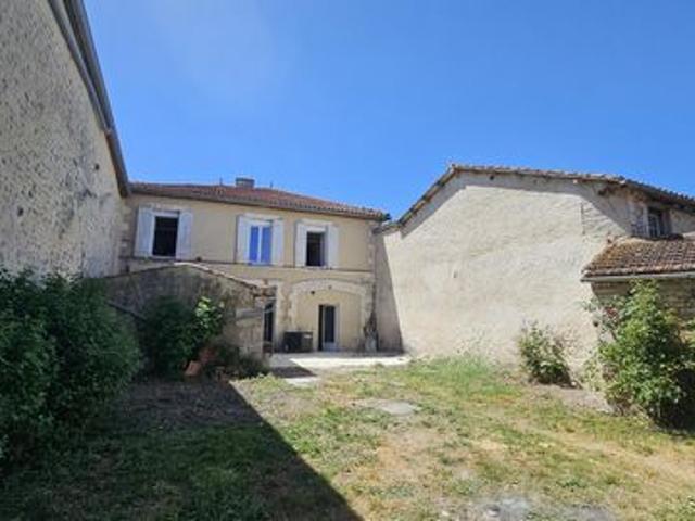 Villa vente à Cognac, Barbezieux-saint-hilaire