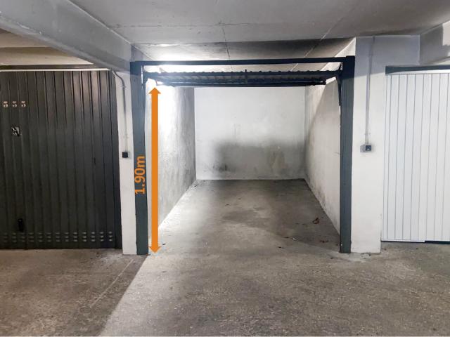 Garage vente à Paris, Île-de-France