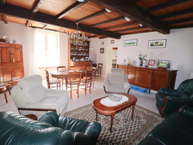 Maison vente à Saintes, Arces