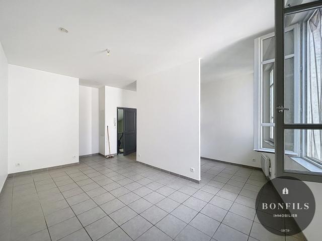Studio location à Avignon