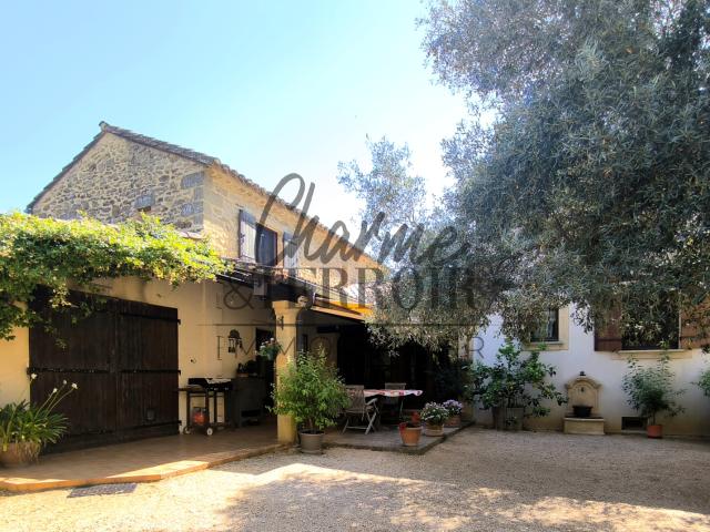 Ferme vente à Nîmes, Uzès