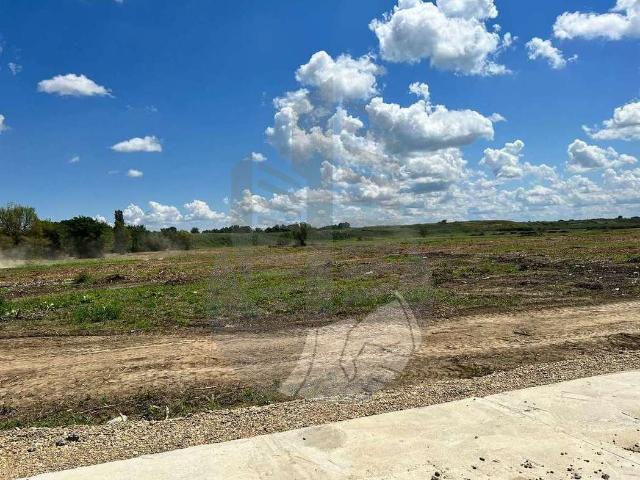 Недвижимость продажа в Новотитаровская Ст-ца, Краснодарский Край