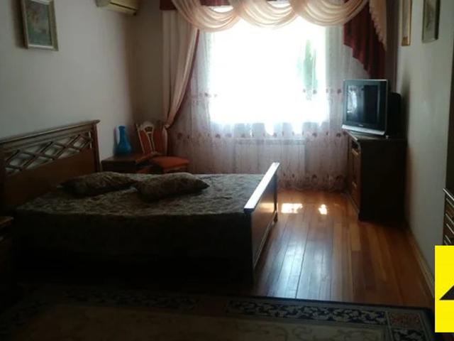 Квартира продажа в 38-й микрорайон, Ейск