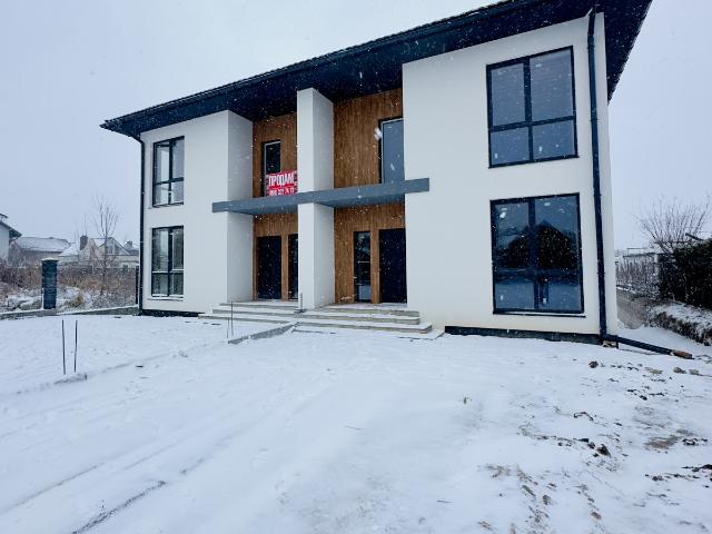 Дом продажа в Ровно