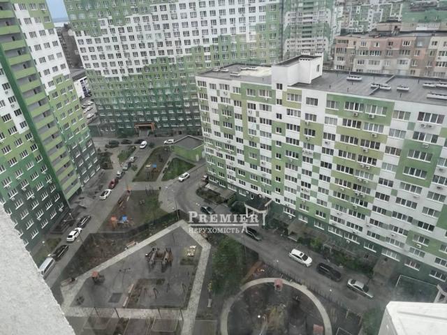 Квартира продажа в Великодолинском, Днепропетровской области