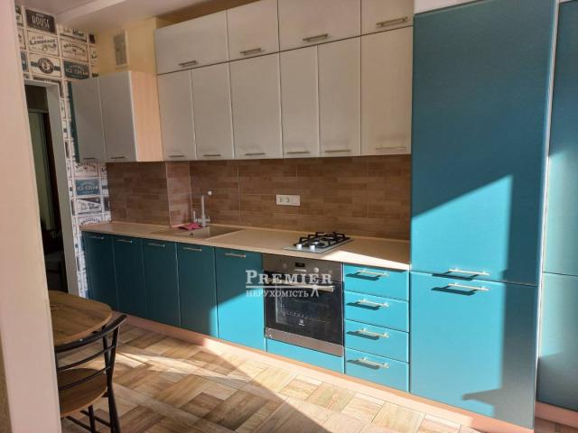 Квартира продажа в Великодолинском, Днепропетровской области