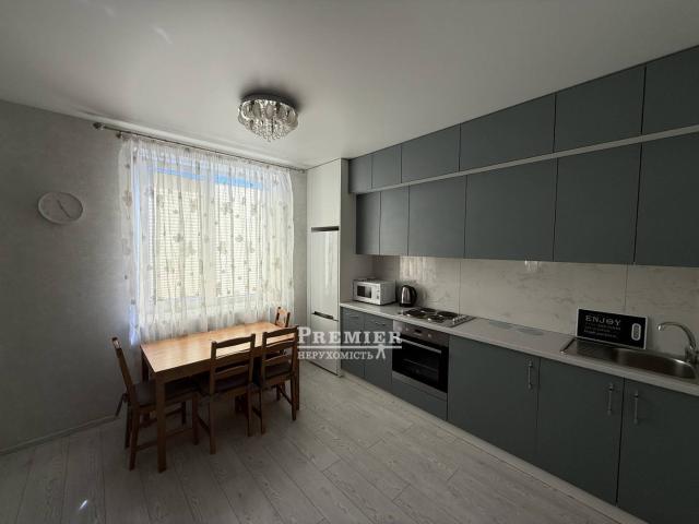 Квартира продажа в Великодолинском, Днепропетровской области