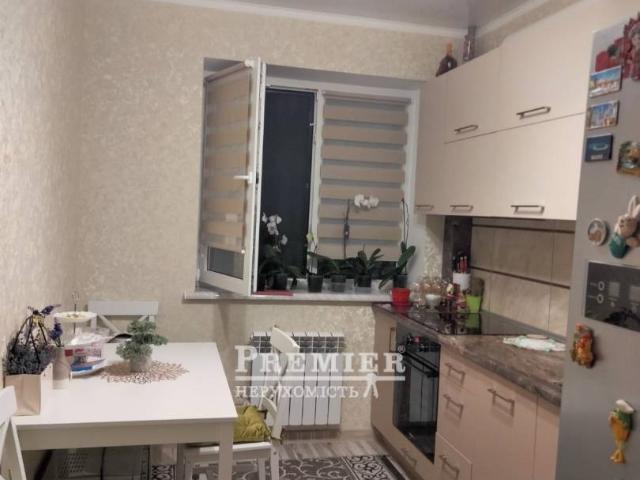 Квартира продажа в Великодолинском, Днепропетровской области