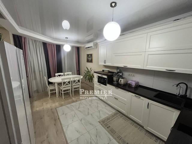 Квартира продажа в Великодолинском, Днепропетровской области