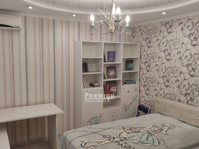 Недвижимость продажа в Великодолинском, Днепропетровской области