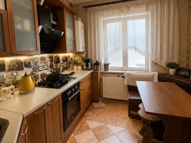 Квартира продажа в Великодолинском, Днепропетровской области
