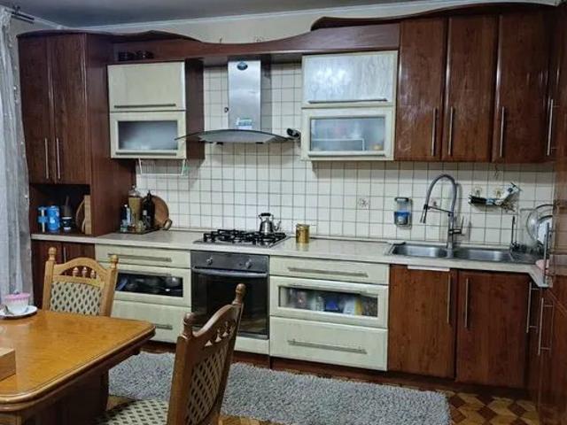 Квартира продажа в Великодолинском, Днепропетровской области