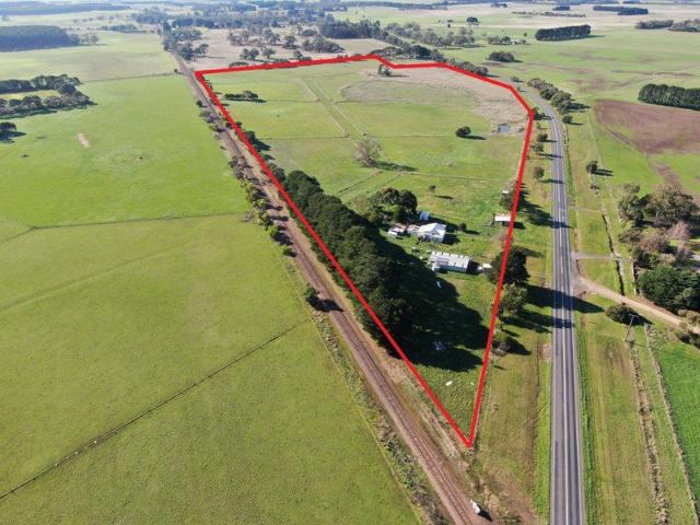 Cottage for sale in Victoria