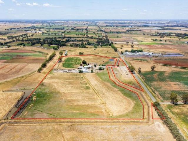 Cottage for sale in Stanhope, Victoria