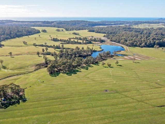 Cottage for sale in Rocky Cape, Tasmania