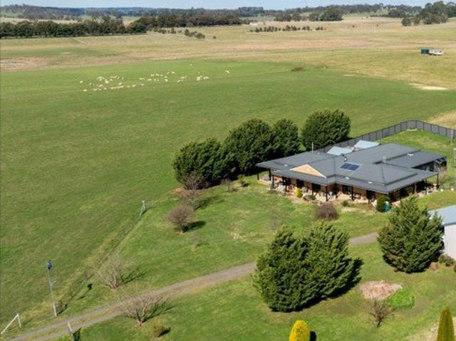 Acreage for sale in Mandurama, New South Wales