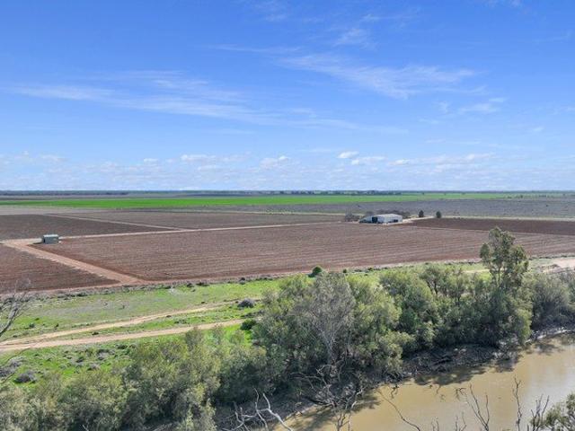 Cottage for sale in Hay, New South Wales