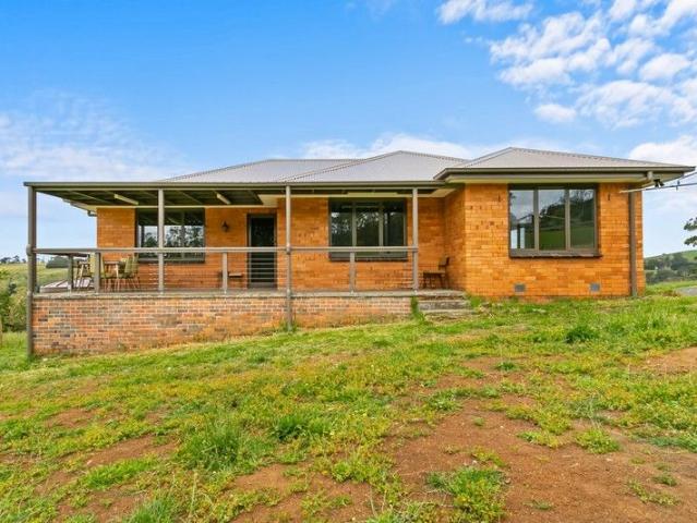 Cottage for sale in Boolarra, Victoria
