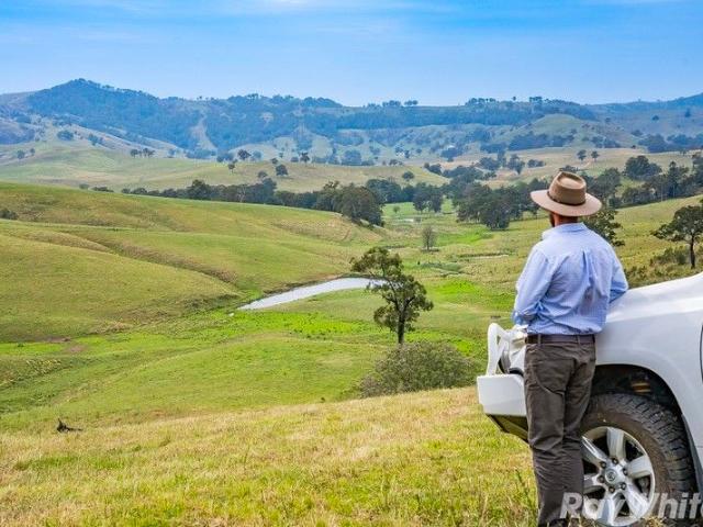 Cottage for sale in Bingleburra, New South Wales