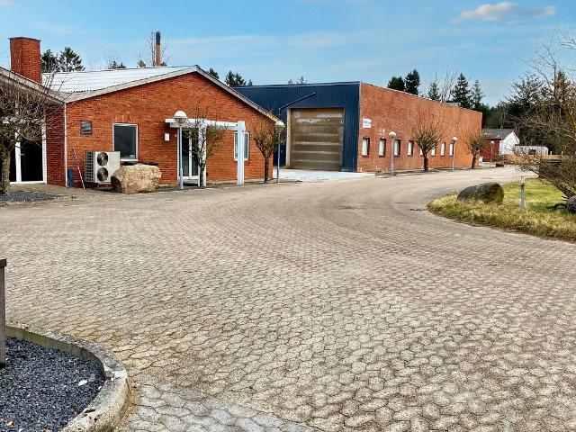 Erhvervsejendom til leje i Karup, Århus