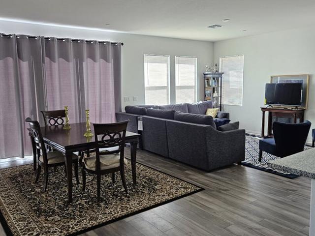 Room for rent in California