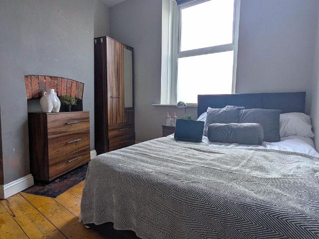 Room for rent in Whitehall, Feckenham