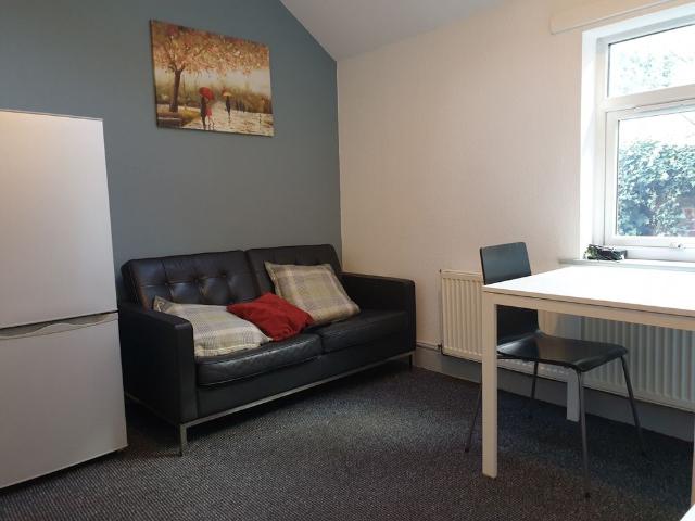 Room for rent in Beaconside, Baswich