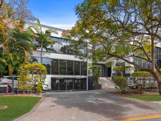 Office for rent in Toombul, Queensland